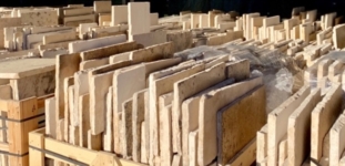 PIERRE DE BOURGOGNE AMCIENNE PIERRE DE BOURGOGNE AMCIENNE